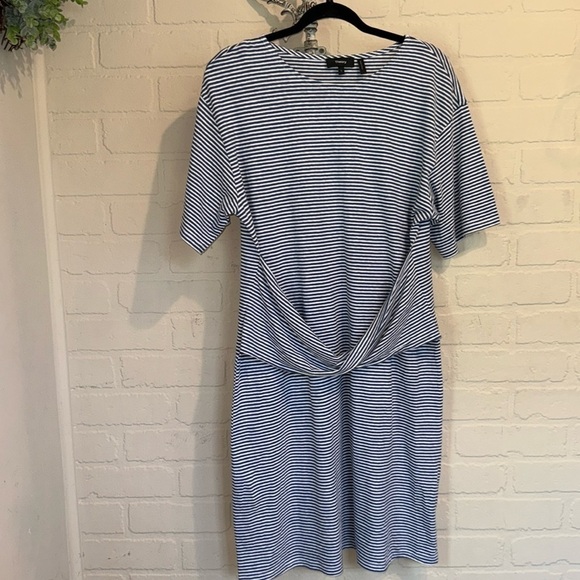 Theory dress Front Twist Blue Multi Striped Short Sleeve T-Shirt nautical Large - Picture 2 of 7